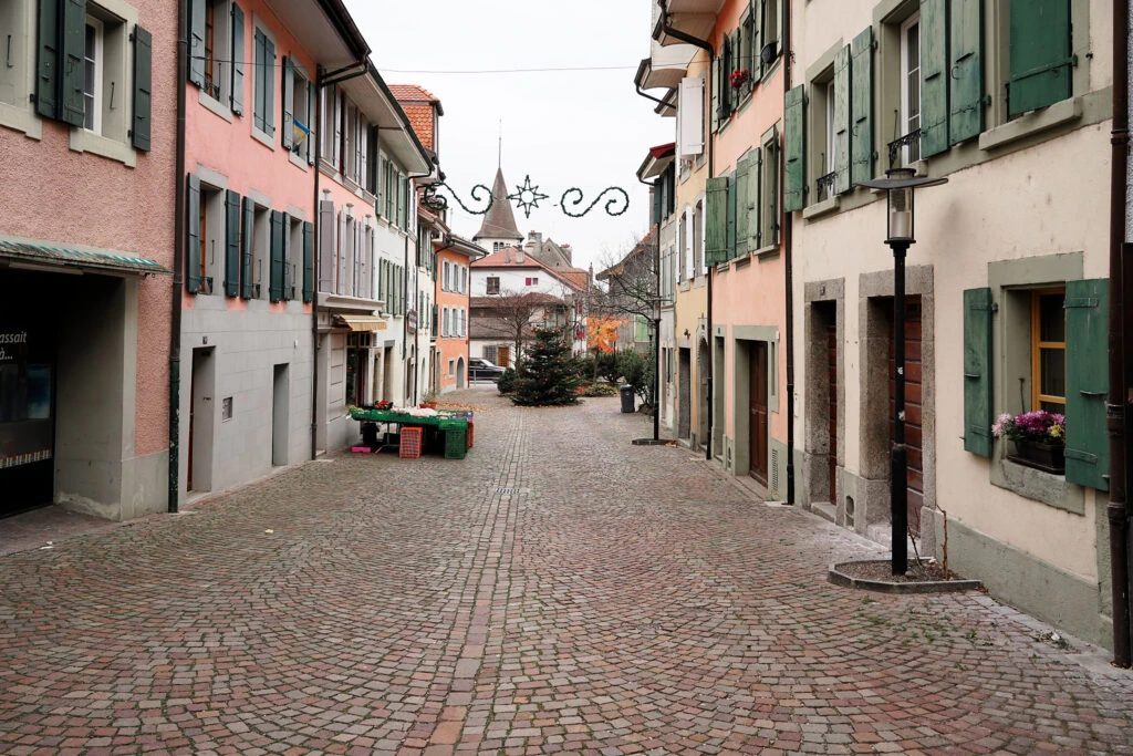 VSCHOOL IN LUTRY VSCHOOL IN LUTRY