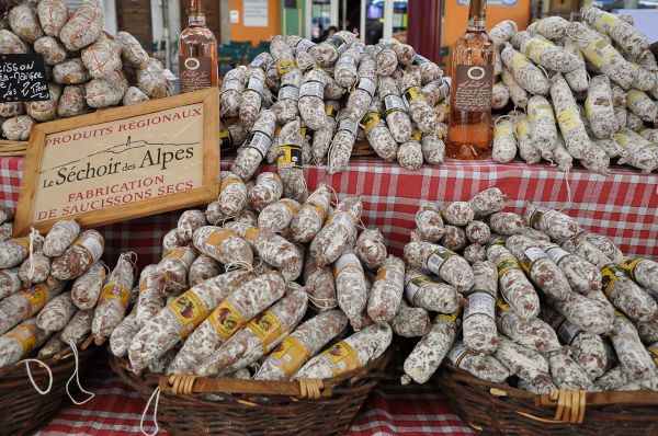 Saucisson 727-charcuterieaumarchederiez-1612948507092.jpg