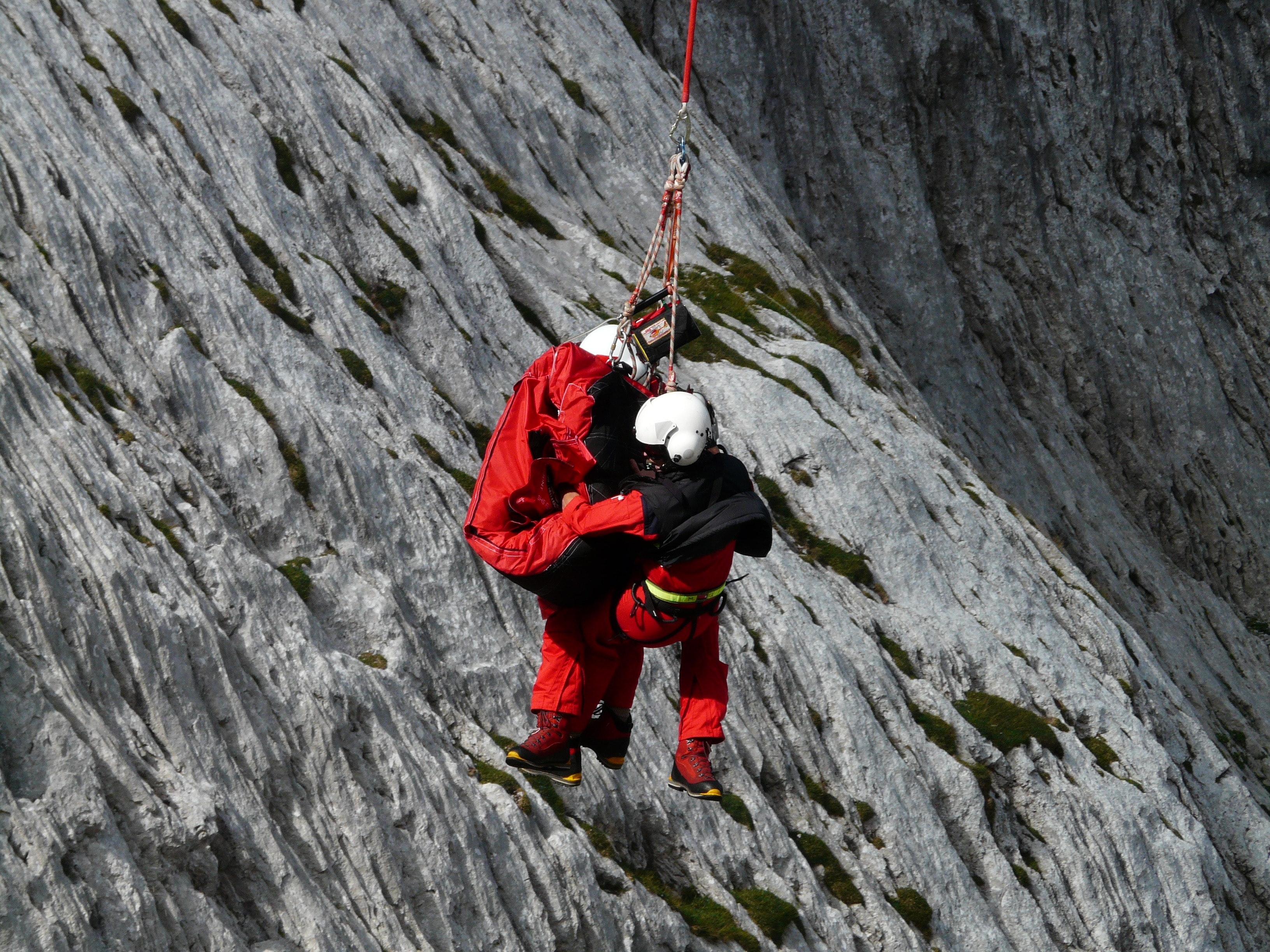 466-first-aid-rescue.jpg