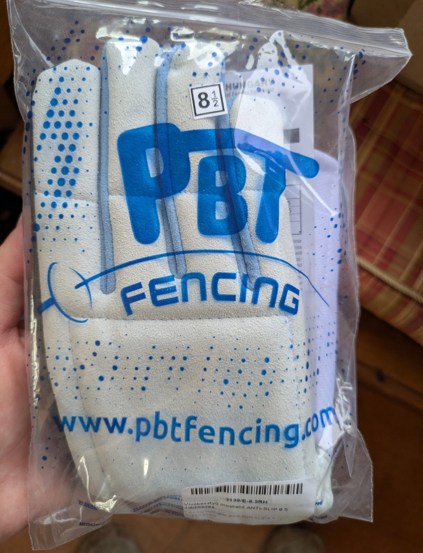 01713891814188-pbtglove-17573463138671.jpg