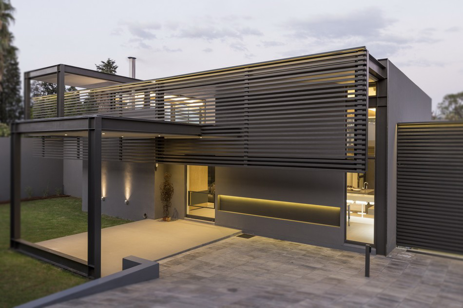 r39-exterior-modern-residence10-1.jpg